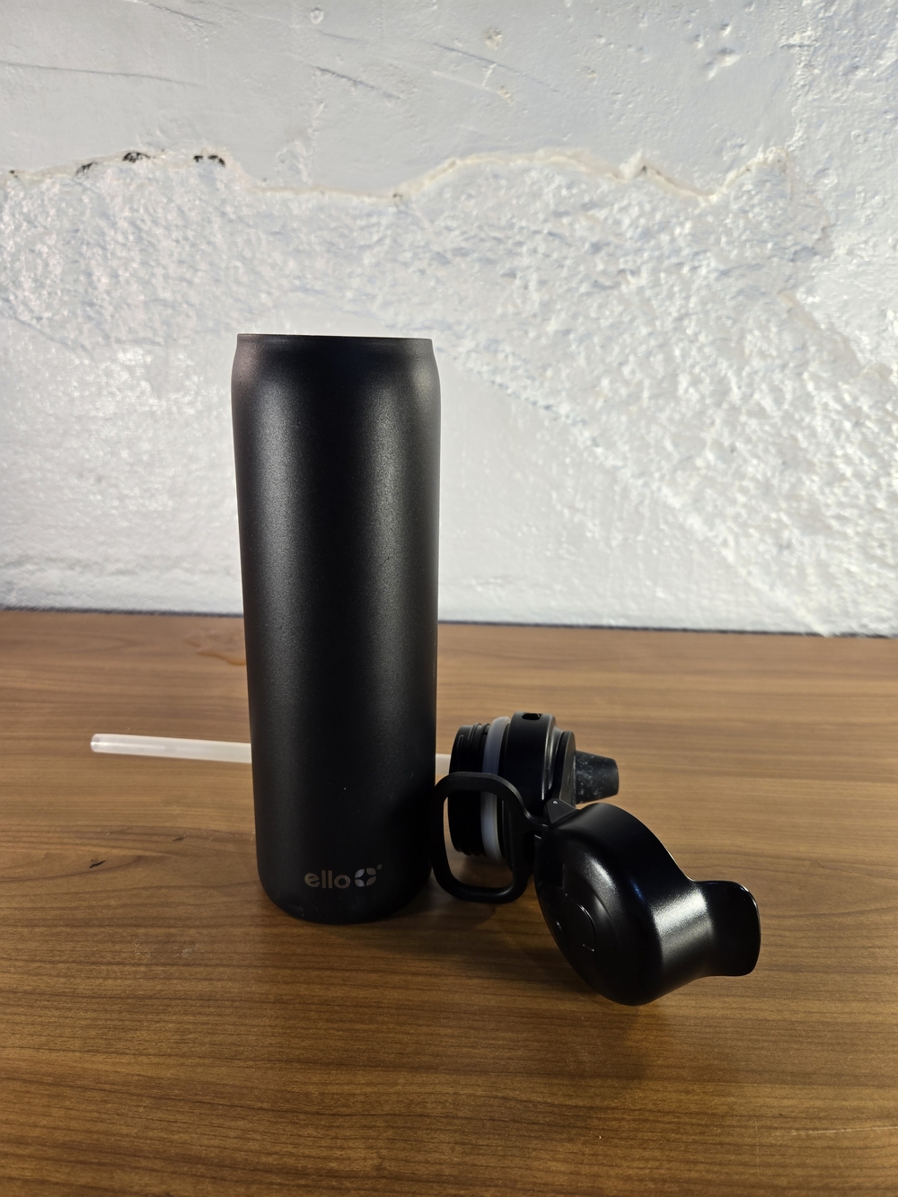 Ello Cooper Vacuum Insulated Stainless Steel Water Bottle Black 22 oz